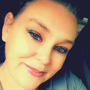 Meet your Posher, Valerie